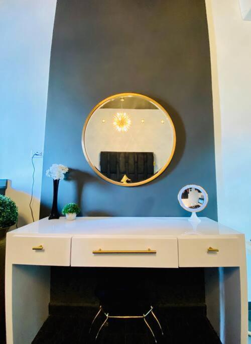 Pasavento - Modern Black Suite Camaceyes 外观 照片